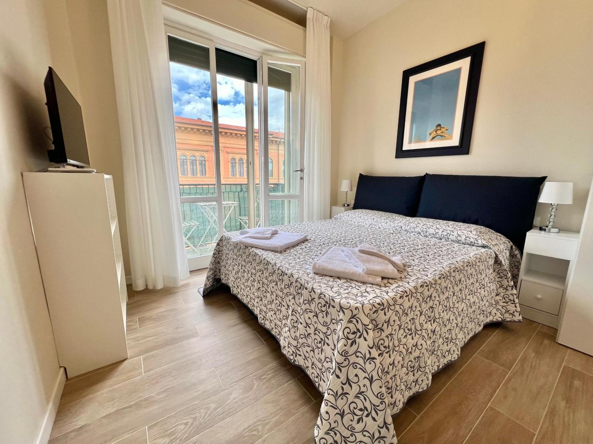 F&F Rooms Pisa Eksteriør bilde